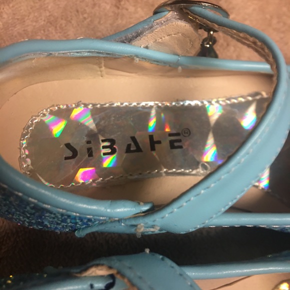 Sparkly Princess Shoes - Picture 8 of 9